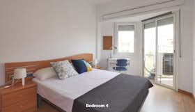 Private room for rent for €770 per month in Barcelona, Carrer del Consell de Cent