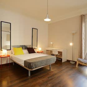 Private room for rent for €675 per month in Barcelona, Carrer Gran de Gràcia