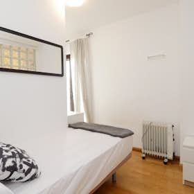 Private room for rent for €500 per month in Barcelona, Carrer de la Unió