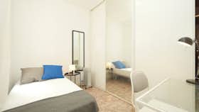 Private room for rent for €595 per month in Barcelona, Carrer de Caballero