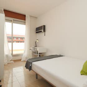 Private room for rent for €599 per month in Barcelona, Carrer de Caballero