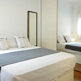 Private room for rent for €700 per month in Barcelona, Carrer de València