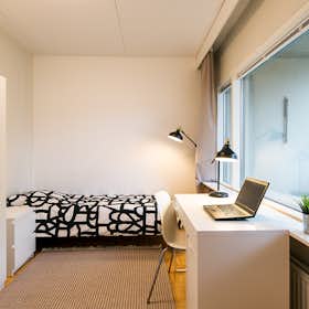 Cameră privată de închiriat pentru 549 EUR pe lună în Helsinki, Klaneettitie