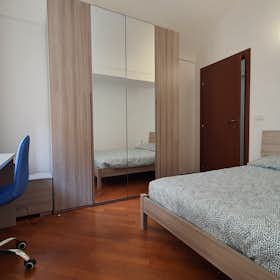 Private room for rent for €550 per month in Turin, Via Andrea Provana