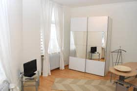 Habitación privada en alquiler por 740 € al mes en Frankfurt am Main, Esslinger Straße