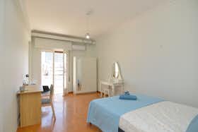 Private room for rent for €290 per month in Athens, Kodrigktonos