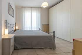 公寓 正在以 €1,500 的月租出租，其位于 Numana, Via del Conero
