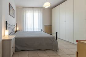 Lägenhet att hyra för 1 500 € i månaden i Numana, Via del Conero