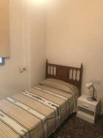 私人房间 正在以 €250 的月租出租，其位于 Antella, Avinguda Regne de València