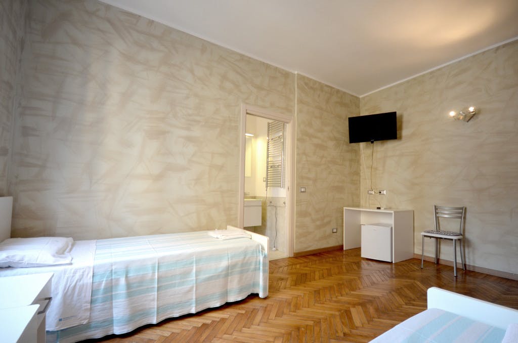 Shared room in Via Bordighera, Milan (1086713) room image 1