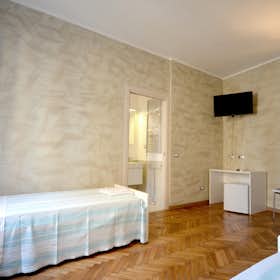 Shared room for rent for €490 per month in Milan, Via Bordighera