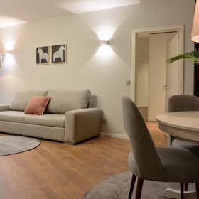 Apartment for rent for €1,000 per month in Porto, Rua Fernandes Tomás