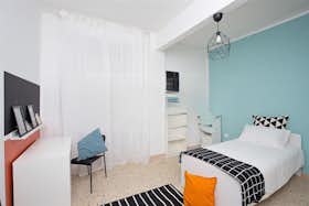 私人房间 正在以 €390 的月租出租，其位于 Medicina-Buda, Via Libertà