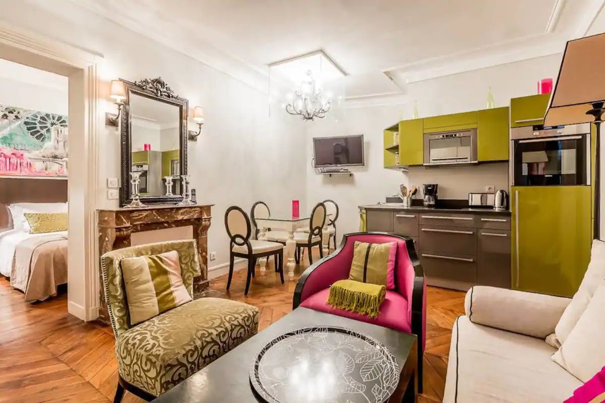 Apartment for rent for €5,480 per month in Paris, Rue d'Arcole