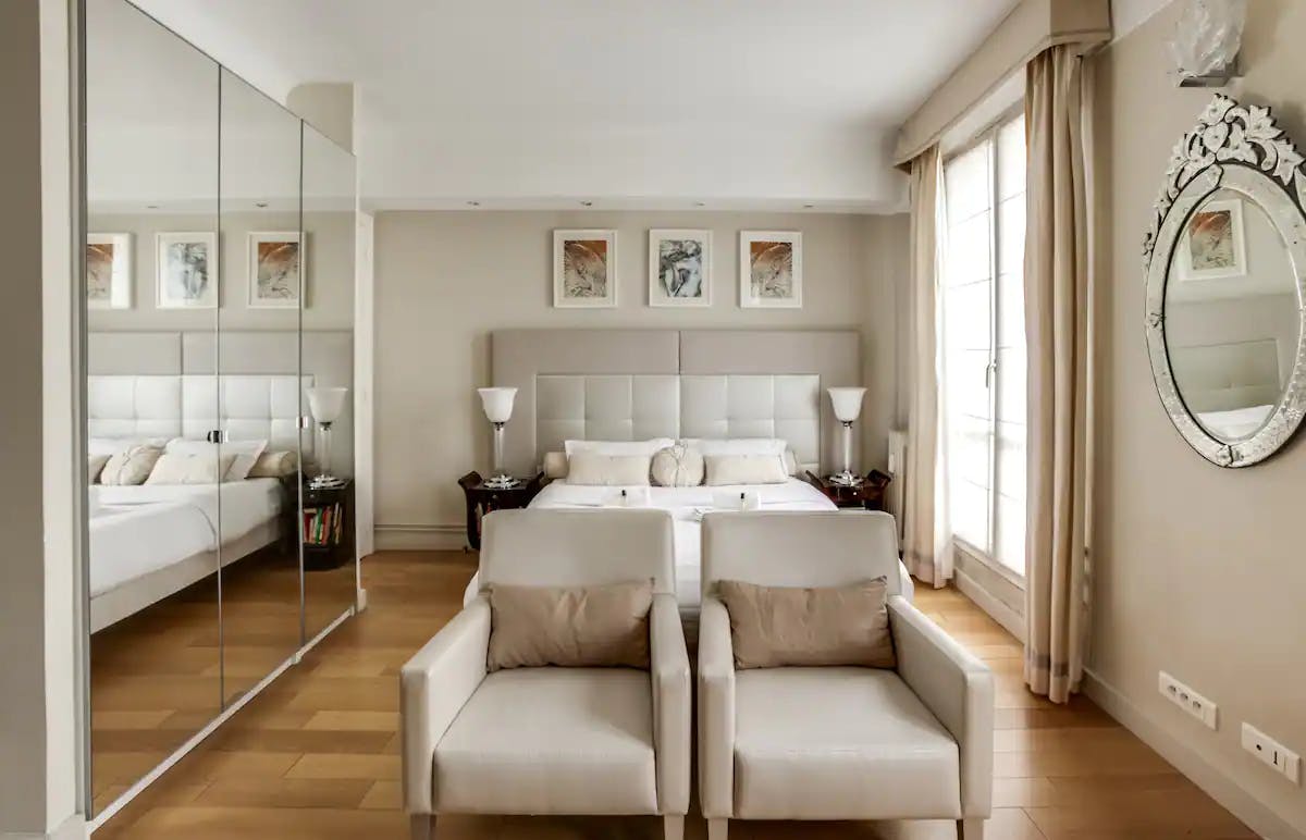 Studio for rent for €1,650 per month in Paris, Rue Beaubourg