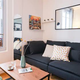 Apartment for rent for €1,360 per month in Paris, Rue du Chemin Vert
