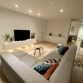 Lägenhet att hyra för 2 250 € i månaden i Rotterdam, Weena