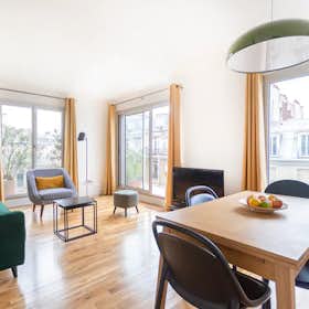 Apartment for rent for €3,085 per month in Paris, Rue Bouchardon