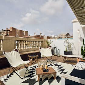 Apartment for rent for €4,676 per month in Barcelona, Carrer de la Diputació