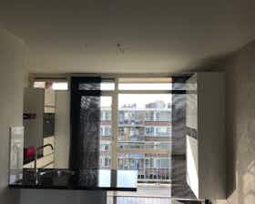 Apartment for rent for €2,050 per month in Rotterdam, Aristotelesstraat