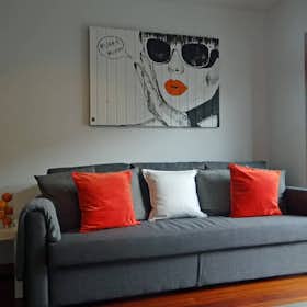 Apartment for rent for €1,650 per month in Porto, Travessa da Asprela