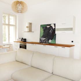 Apartment for rent for €1,490 per month in Berlin, Fuldastraße