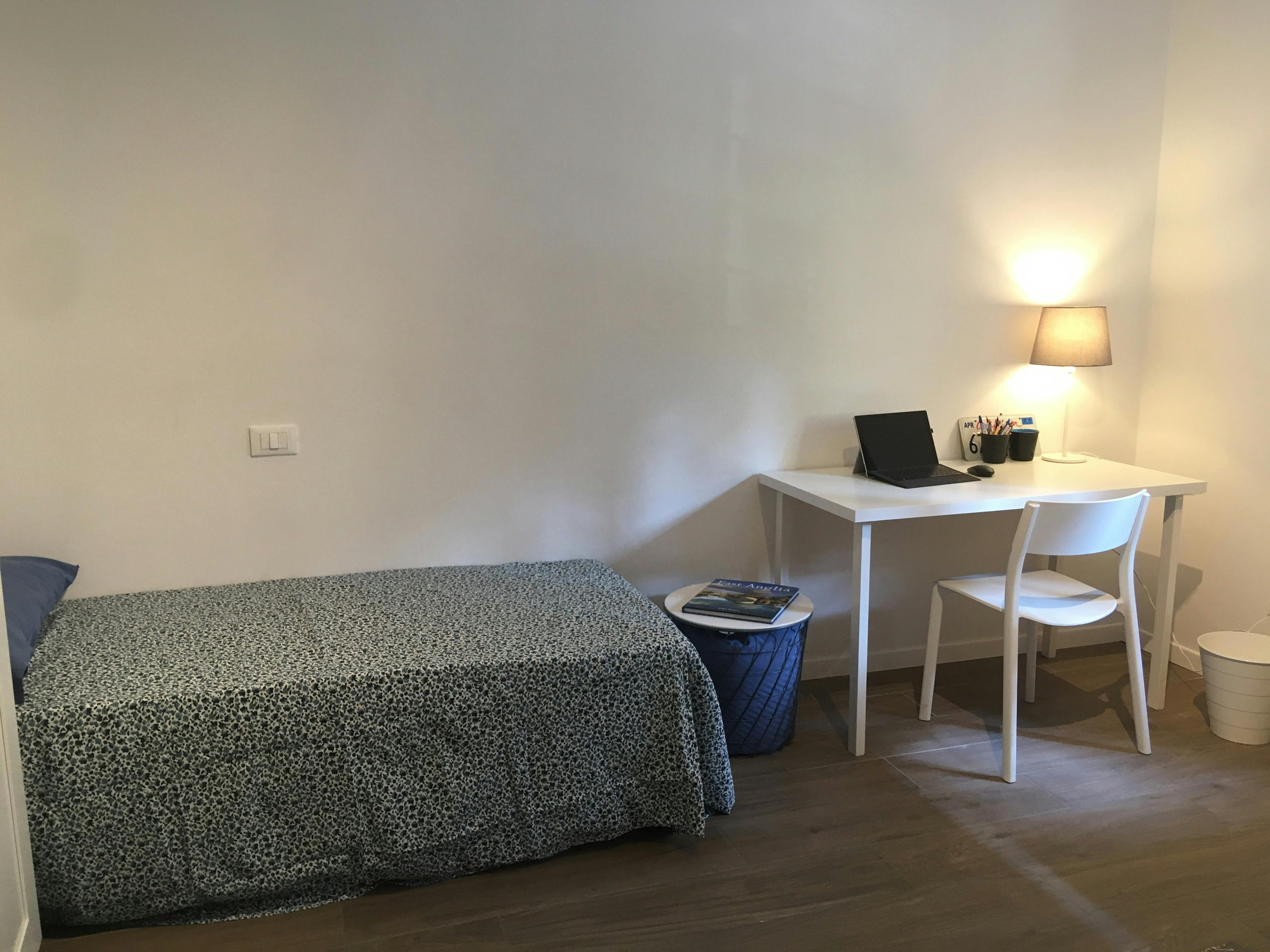 Shared room for rent for €350 per month in Padova, Via Federico Confalonieri