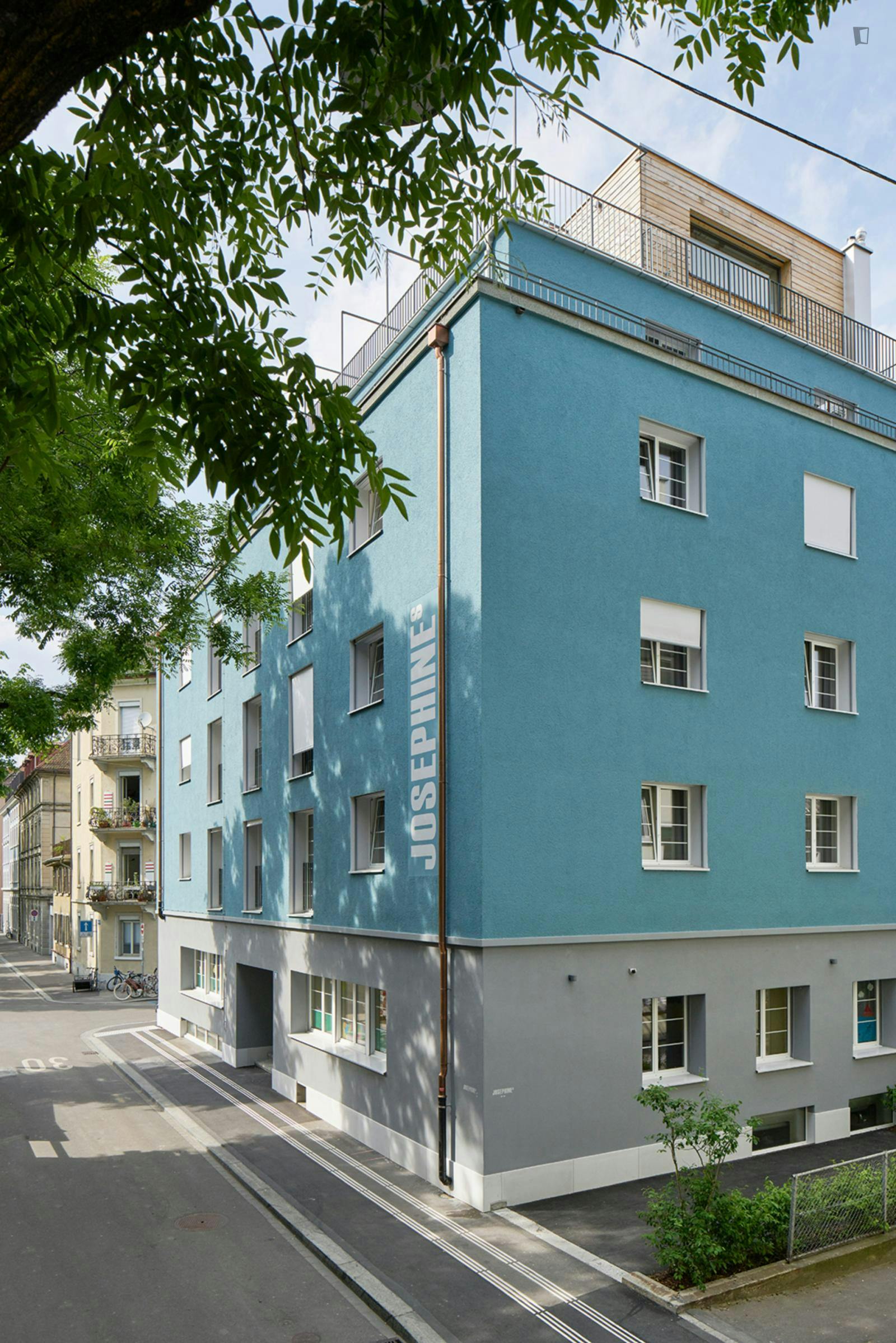 preview gallery tile