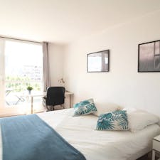 Private room for rent for €750 per month in Nanterre, Rue Salvador Allende