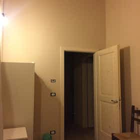 私人房间 正在以 €400 的月租出租，其位于 Treviso, Strada di Boiago