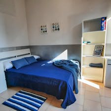 WG-Zimmer for rent for 550 € per month in Bergamo, Via Gianbattista Moroni
