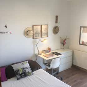 Отдельная комната сдается в аренду за 520 € в месяц в Leganés, Calle Lisboa