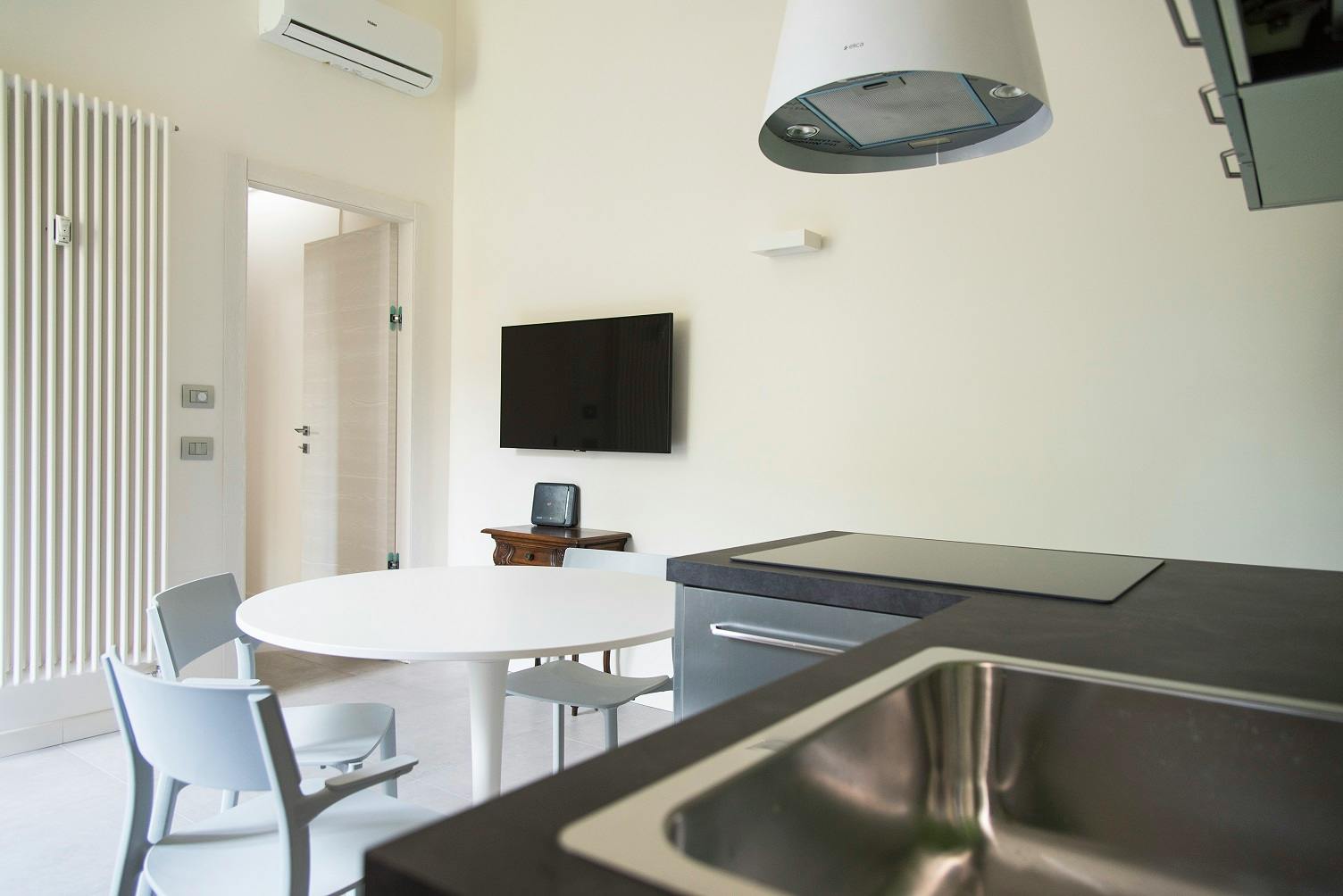 Apartment Milan, 2 beds, 67m² — photo 8