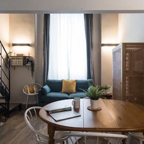 Apartment for rent for €2,077 per month in Milan, Via Giorgio Chavez