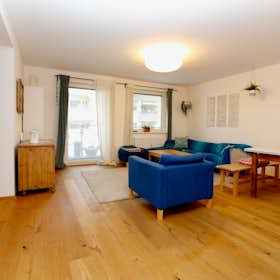Apartment for rent for €2,370 per month in Vienna, Troststraße