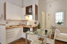 Apartment for rent for €1,540 per month in Bologna, Via Miramonte