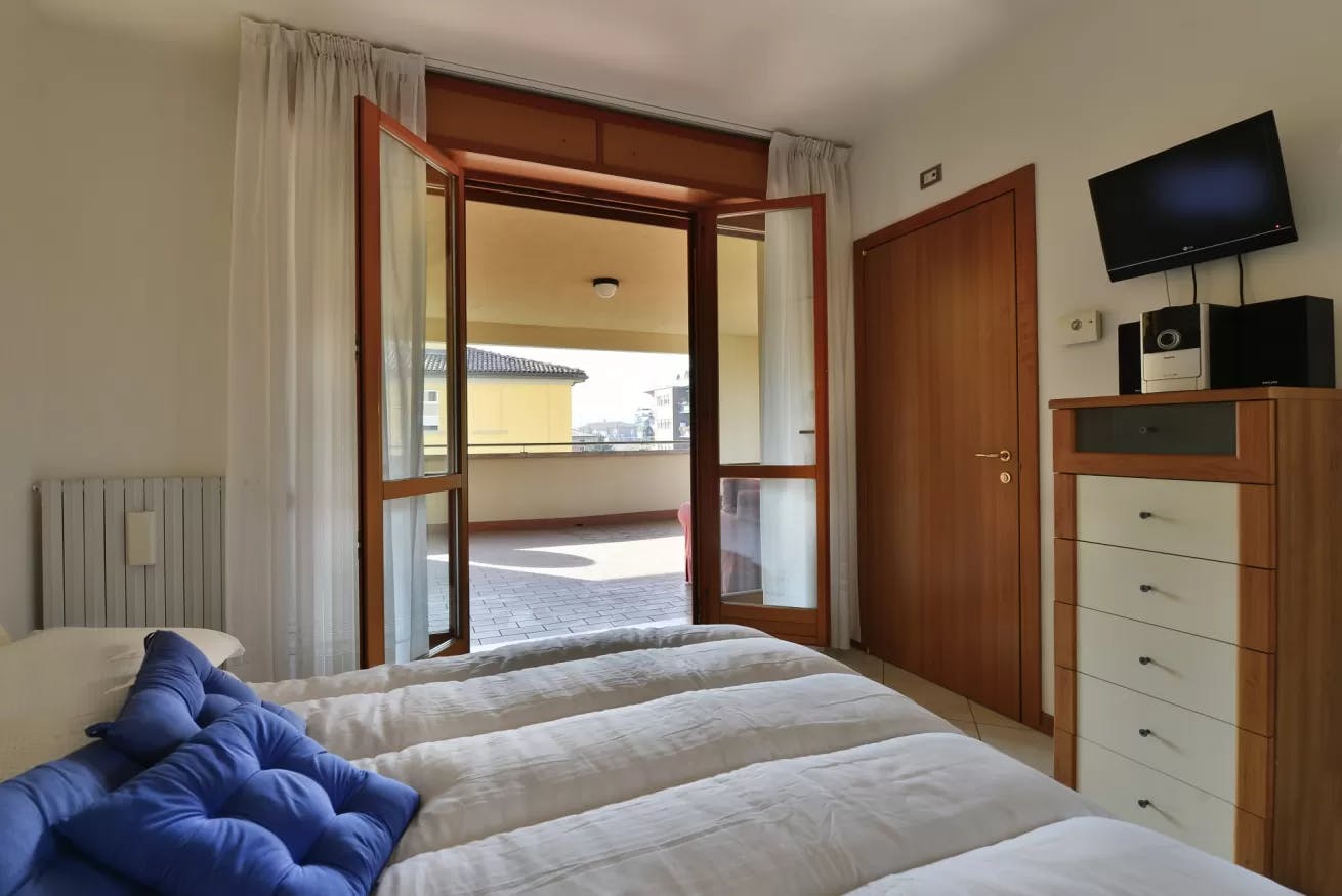 Studio for rent for €1,495 per month in Bologna, Via Emilia Levante