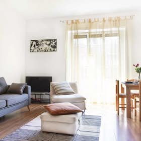 Apartment for rent for €1,780 per month in Bologna, Via Guglielmo Marconi