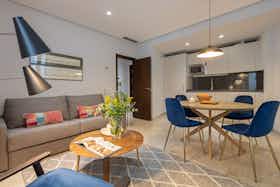 Apartment for rent for €1,950 per month in Sevilla, Calle San Bernardo