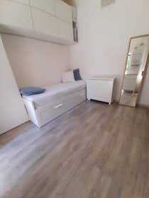 单间公寓 正在以 €700 的月租出租，其位于 Sesto San Giovanni, Via Nazario Sauro