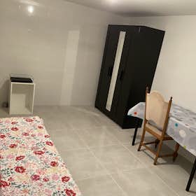 Private room for rent for €545 per month in Brussels, Rue Saint-Christophe