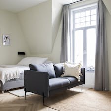 Studio for rent for 3.900 € per month in Utrecht, Adriaen van Ostadelaan