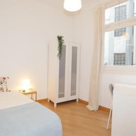 Private room for rent for €590 per month in Barcelona, Ronda de Sant Pere