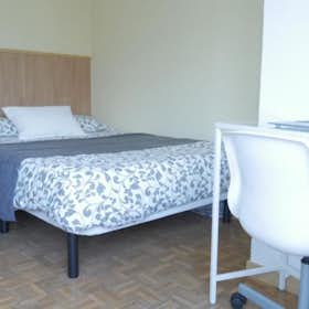 Private room for rent for €670 per month in Barcelona, Ronda de Sant Pere