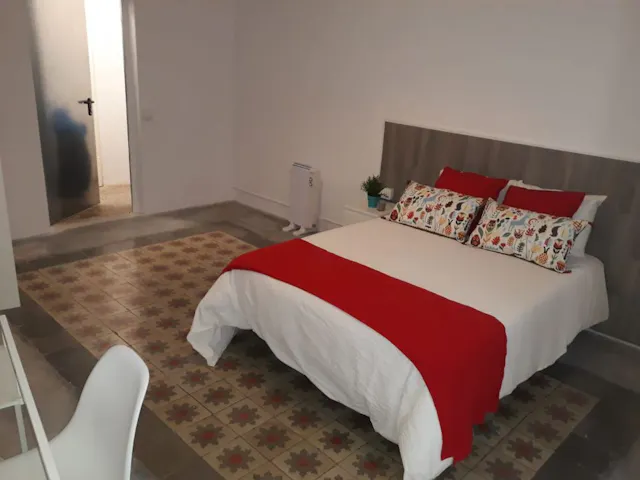 Private room in Carrer de les Heures, Barcelona (1093979) room image 40