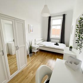 Private room for rent for €580 per month in Vienna, Klosterneuburger Straße