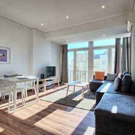 Apartment for rent for €1,500 per month in Lisbon, Avenida Rovisco Pais