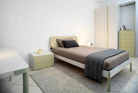 Privé kamer te huur voor € 600 per maand in Trento, Via Palermo
