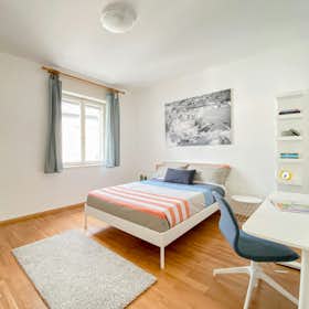 Private room for rent for €539 per month in Trento, Via Giacomo Matteotti