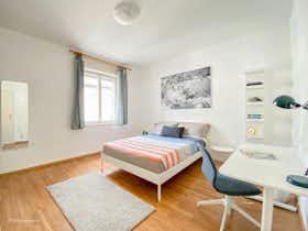 Private room for rent for €539 per month in Trento, Via Giacomo Matteotti